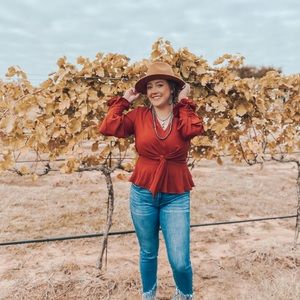 Meet your Posher, Grace